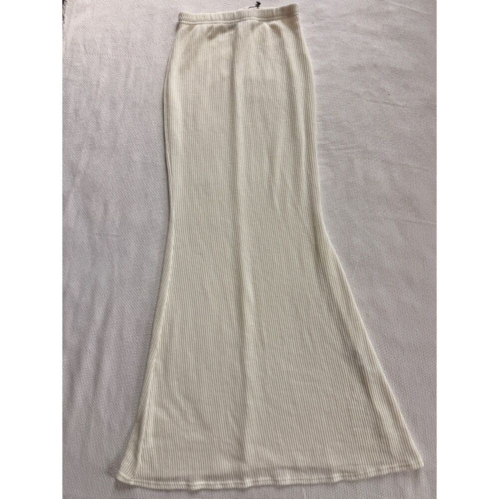 PrettyLittleThing Cream Ribbed Maxi Skirt Women's US 0 UK 4 Mermaid Hem